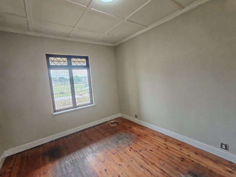 8 Bedroom Property for Sale in Sydenham Eastern Cape